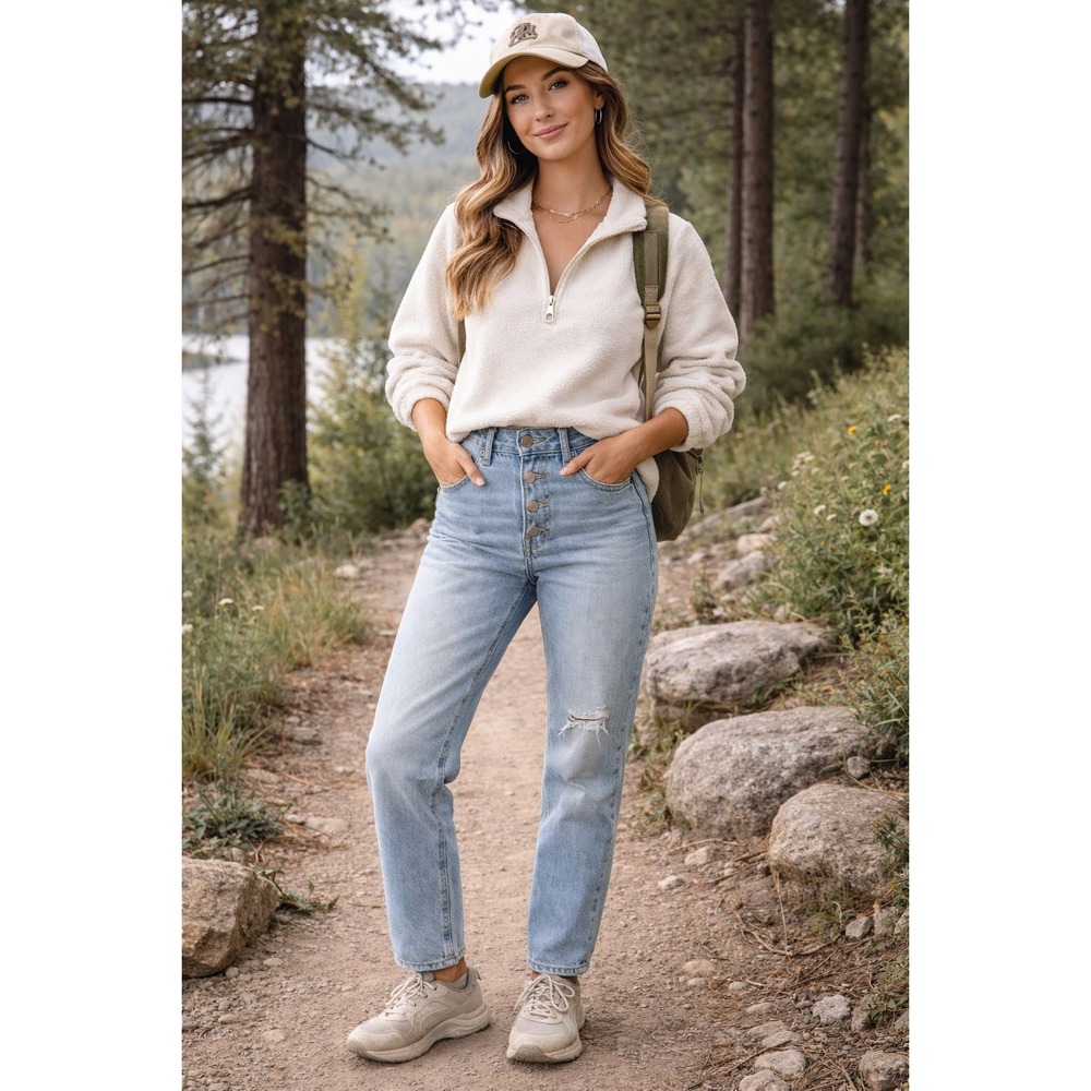 Universal Thread Light Wash Button Fly Distressed Straight Leg Jeans Size 12 31